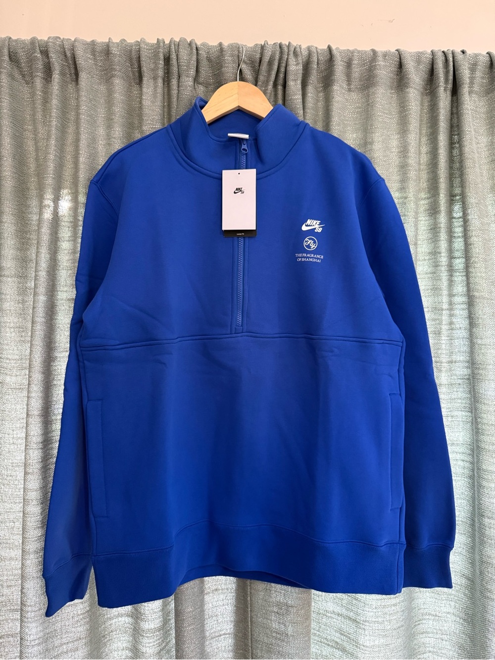 Nike Men’s Royal Blue Half-Zip Pullover Sweatshirt